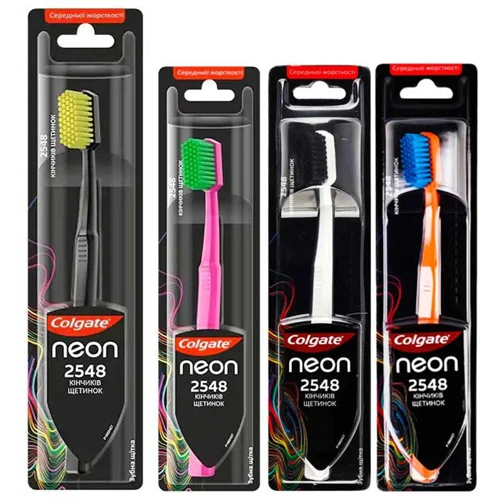 Зубна щітка Colgate Neon в асортименті
