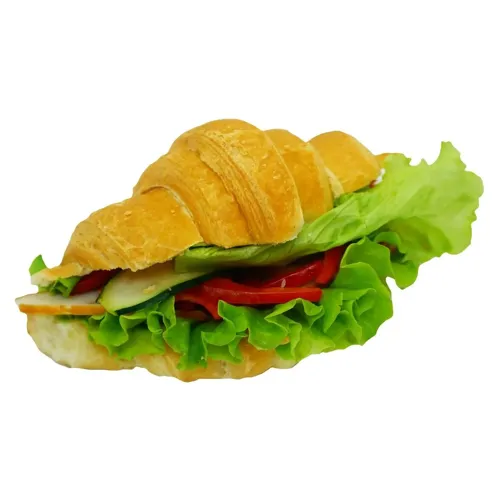 Круасан з копченою курятиною