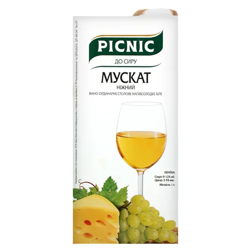 Вино 1л 9-12% біле напівсолодке Мускат Picnic т/п