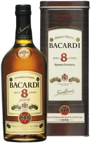 Ром БАККАРДІ 8 років (коробка), 1л
