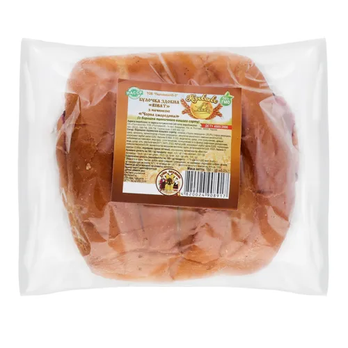 Булочка здобна Чорна смородина Віват Короваєво м/у 150г