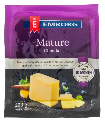 Сир 48% Mature Cheddar Emborg вищого ґатунку 200г