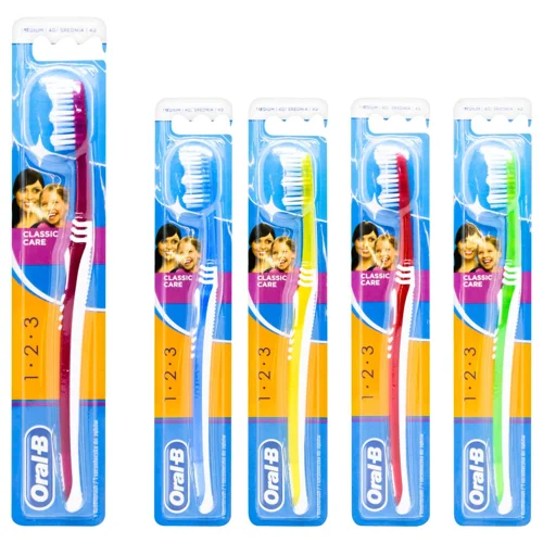 Зубна щітка Oral-B 123 Классік 40 середня