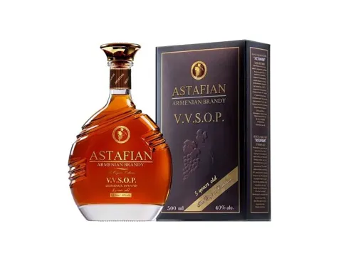 Коньяк ASTAFIAN 5 років витримки 40% скляна пляшка у коробці 0,5л