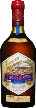 Текіла Jose Cuervo Аnejo Familia коробка, 0,7л