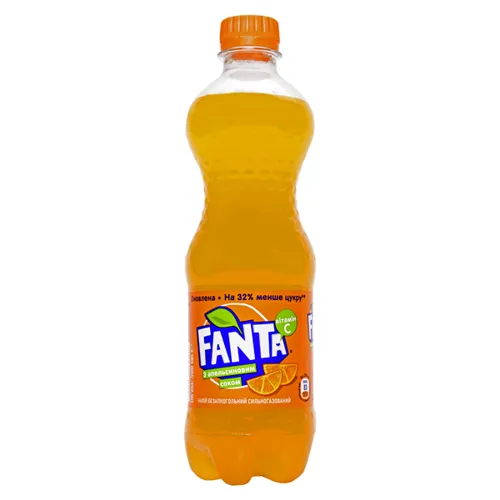 Напій Fanta з апельсиновим соком сильногазований 500мл