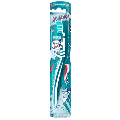 Зубна щітка Aquafresh Advance м'яка 9-12 років