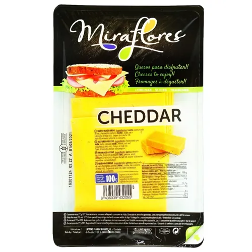Сир Miraflores Cheddar 50% 100г