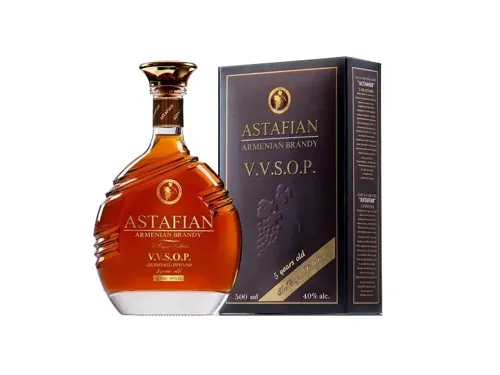 Бренді Астафян п'ять зірочок 40% об'єм у скляній пляшці у коробці 0,5л